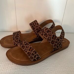 Cushionaire Cheetah Print Stretch Sandal Size 9